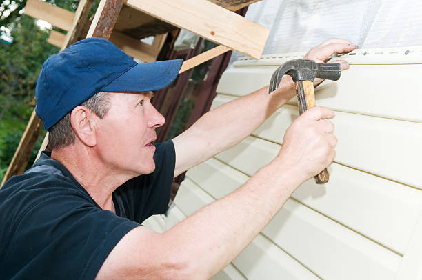 Best Fascia and Soffit Installation  in Edwardsville, PA